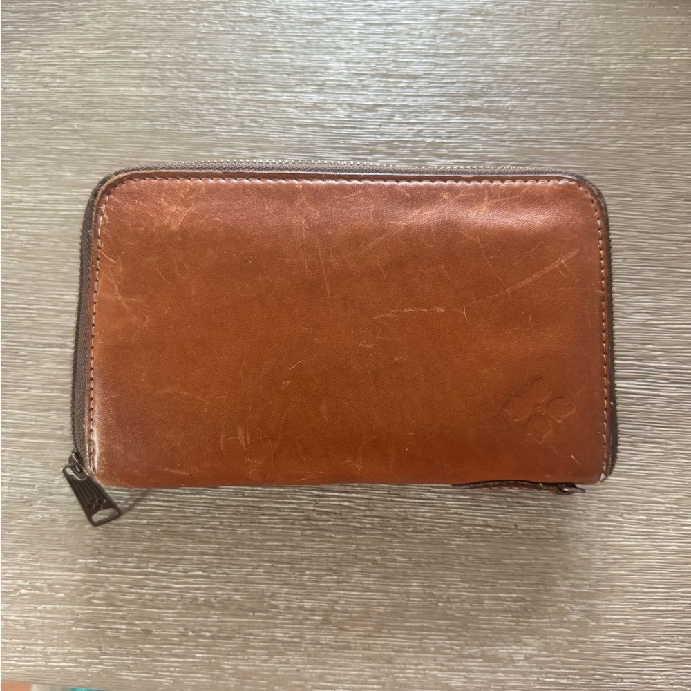 Patricia Nash Women’s Wallet/Clutch - Picture 2 of 5